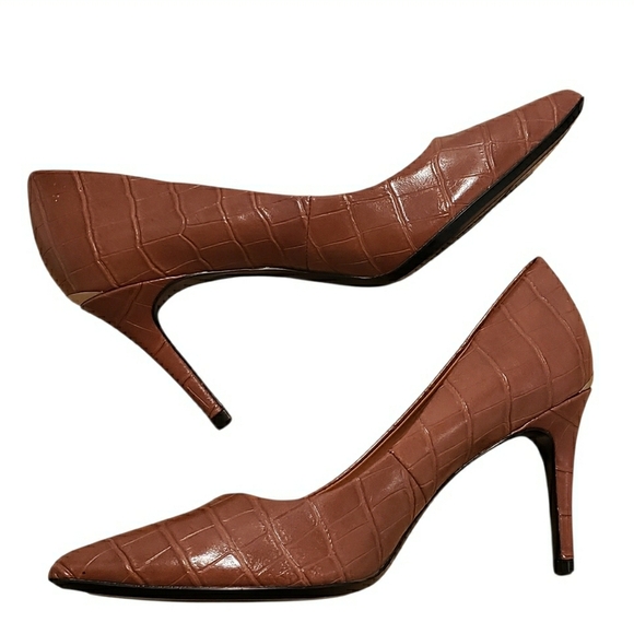 Calvin Klein Shoes - Calvin Klein Gayle 10M Pumps